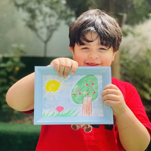 نقاشی کودک اتیسم با موضوع درخت