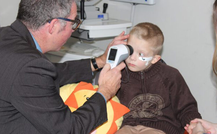 دستگاه ردیابی چشم برای کودکان اوتیسم