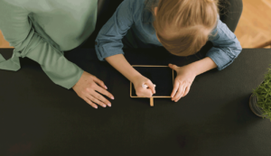 نقش رفتاردرمانی در توانمندسازی کودکان اوتیسم| دوست اتیسم