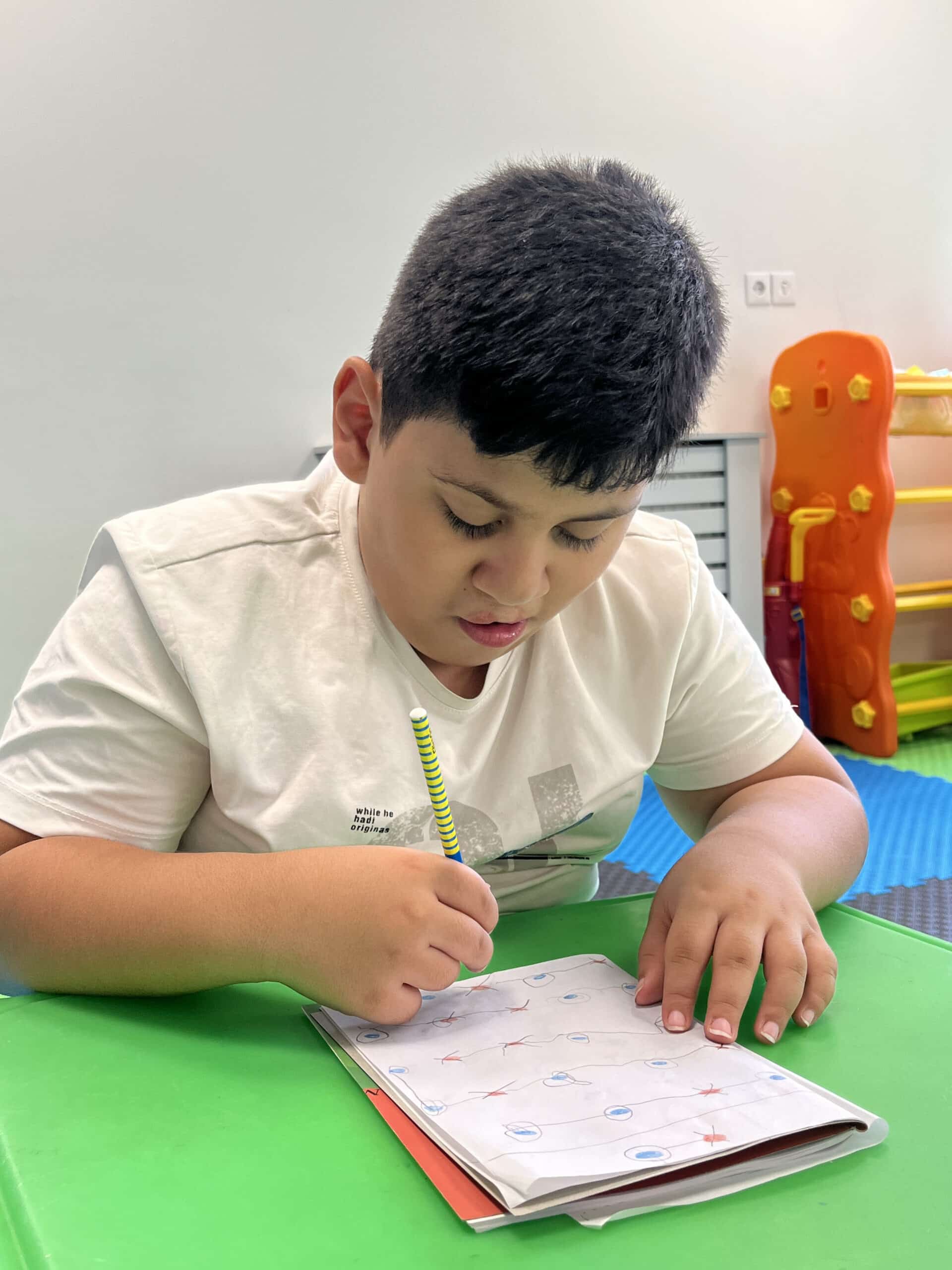 برگزاری کلاس سنجش در دوست اتیسم قزوین